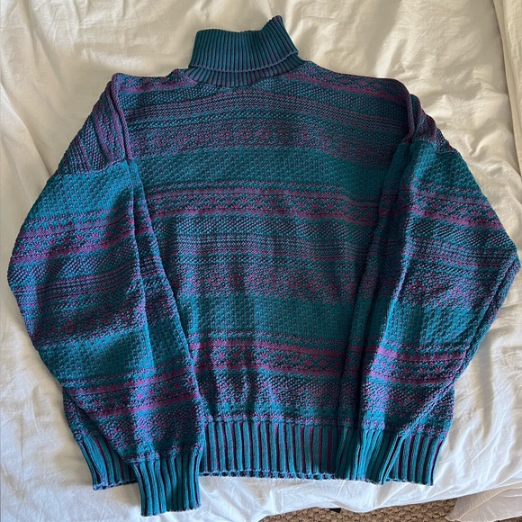 Vintage Turtleneck Sweater - Picture 3 of 3